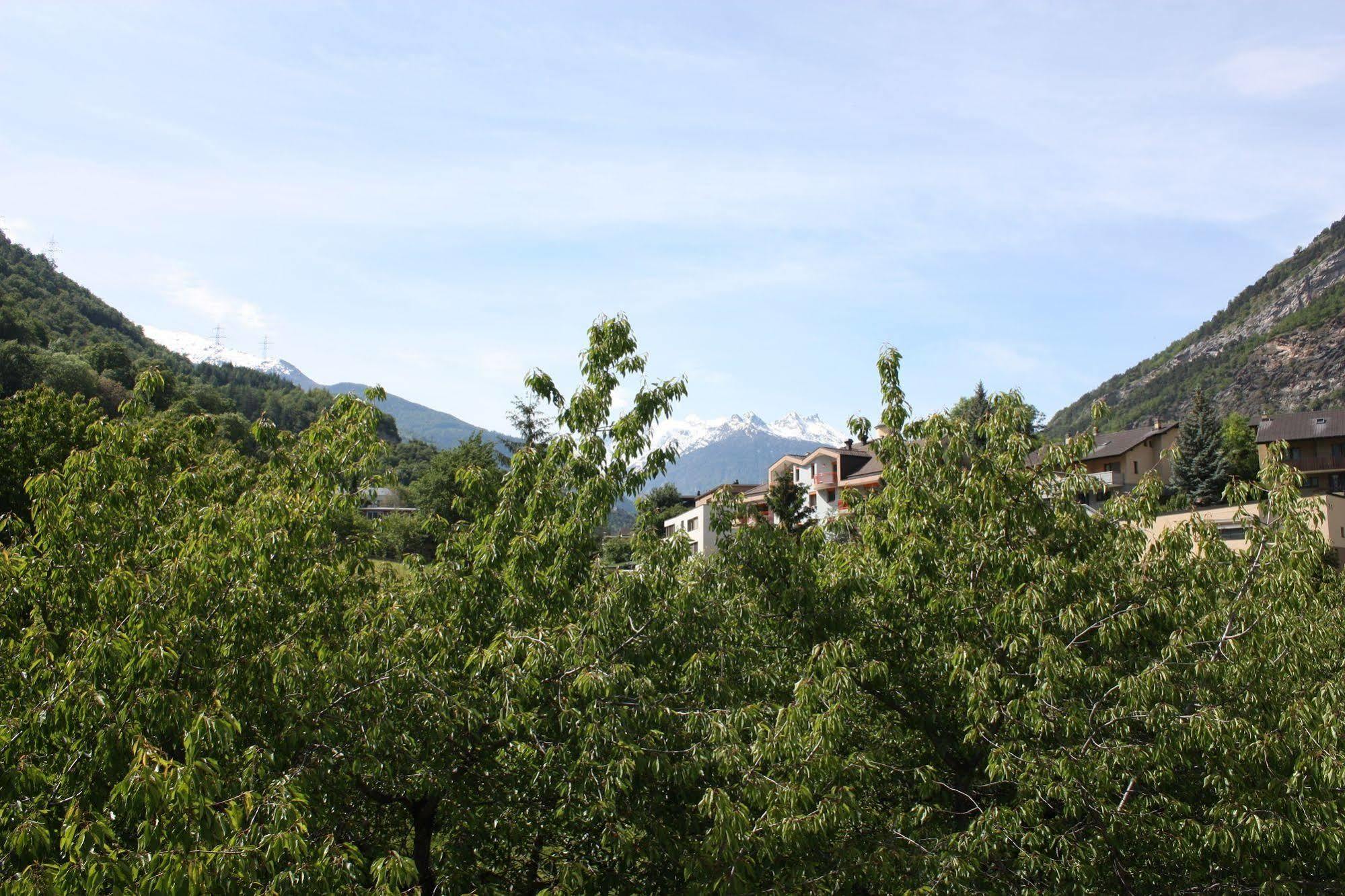 Hotel & Bildungshaus St. Jodern Visp Exterior photo